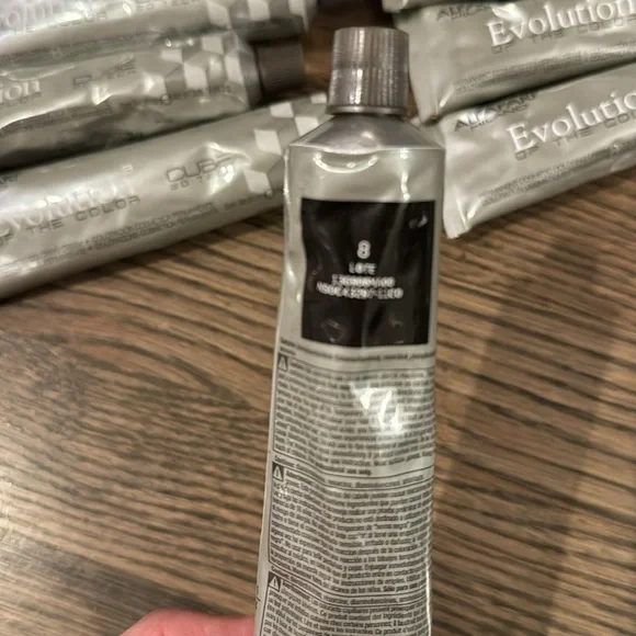 New unsealed Alfaparf evolution of the color hair dye dark blonde 8 Lote - Picture 3 of 3